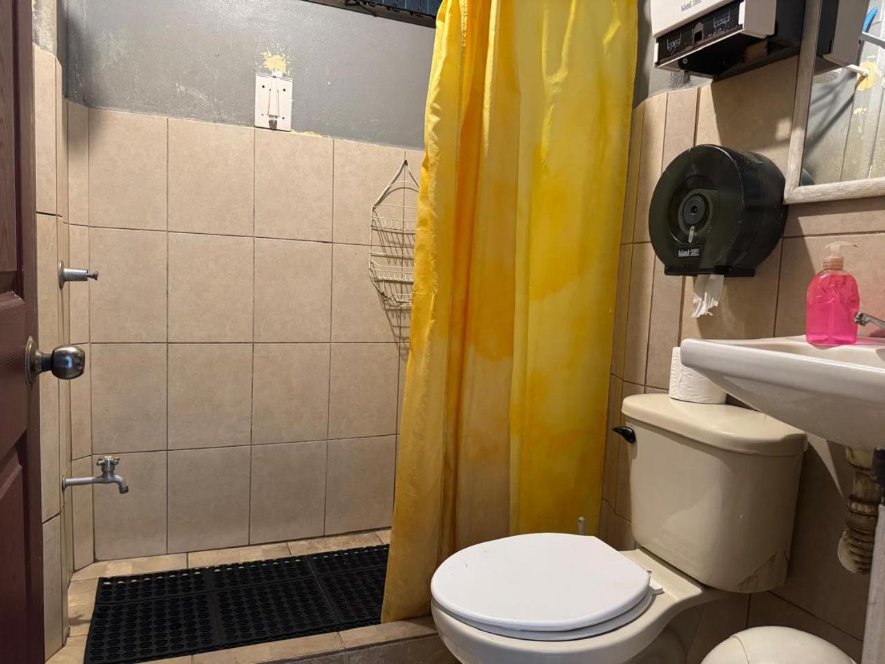 Kalunay Hostel Puerto Viejo de Talamanca Экстерьер фото