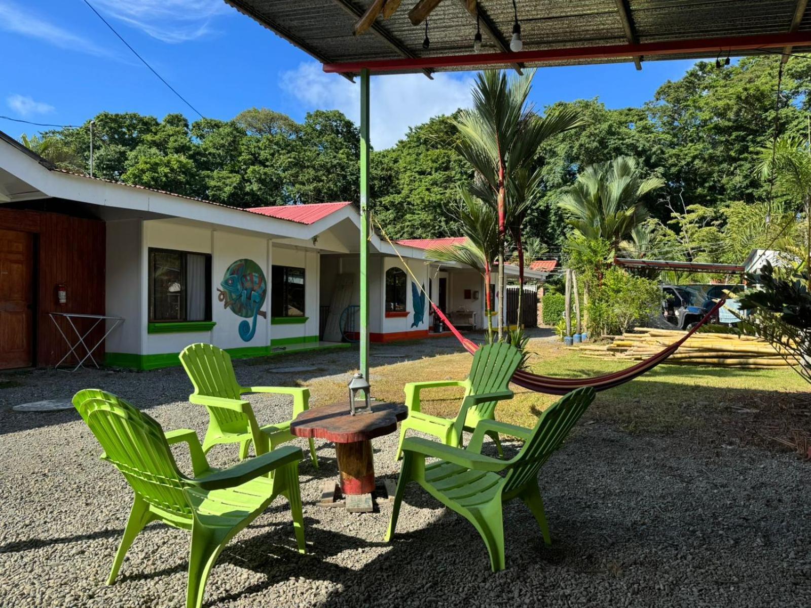 Kalunay Hostel Puerto Viejo de Talamanca Экстерьер фото