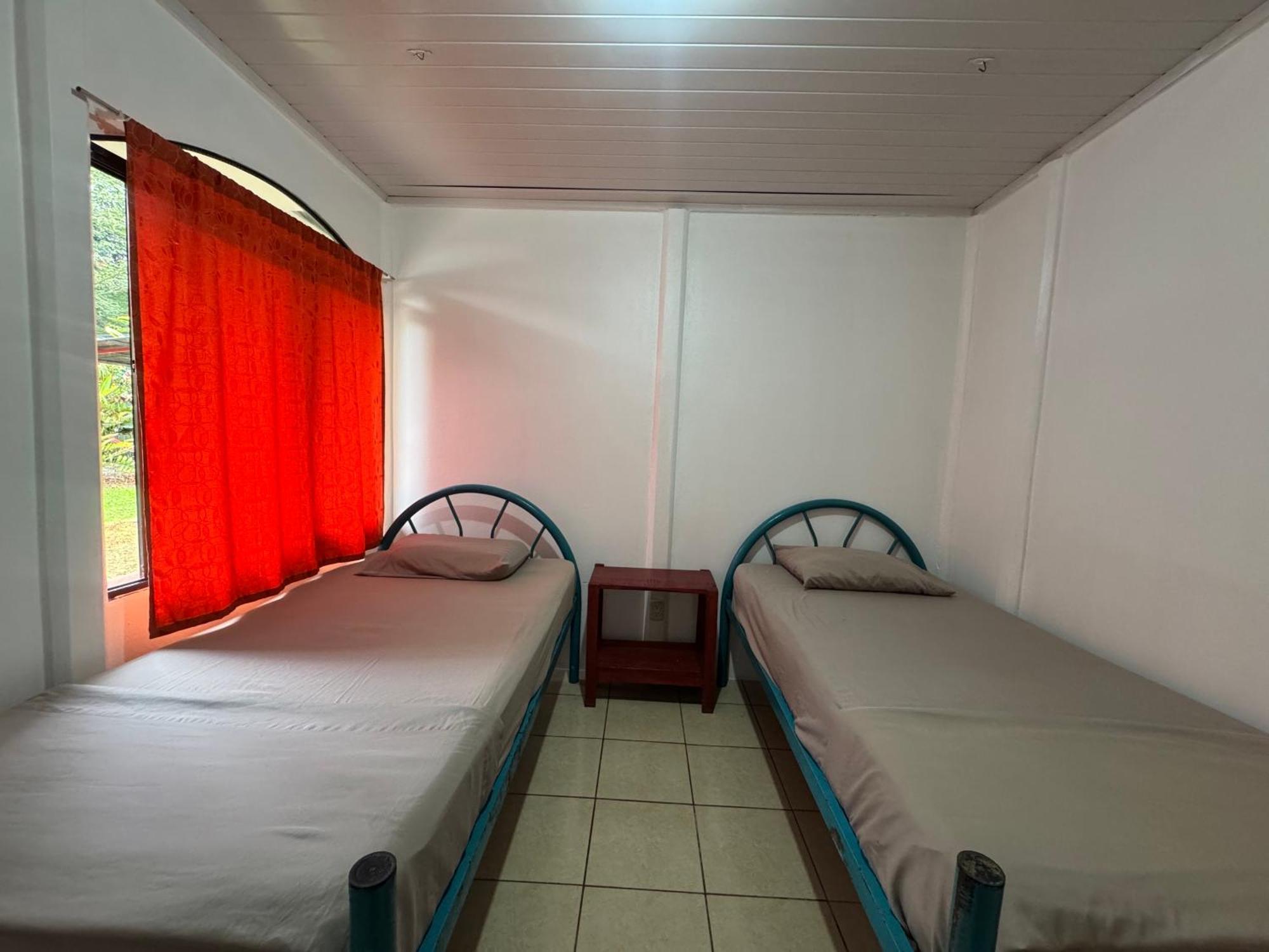 Kalunay Hostel Puerto Viejo de Talamanca Экстерьер фото