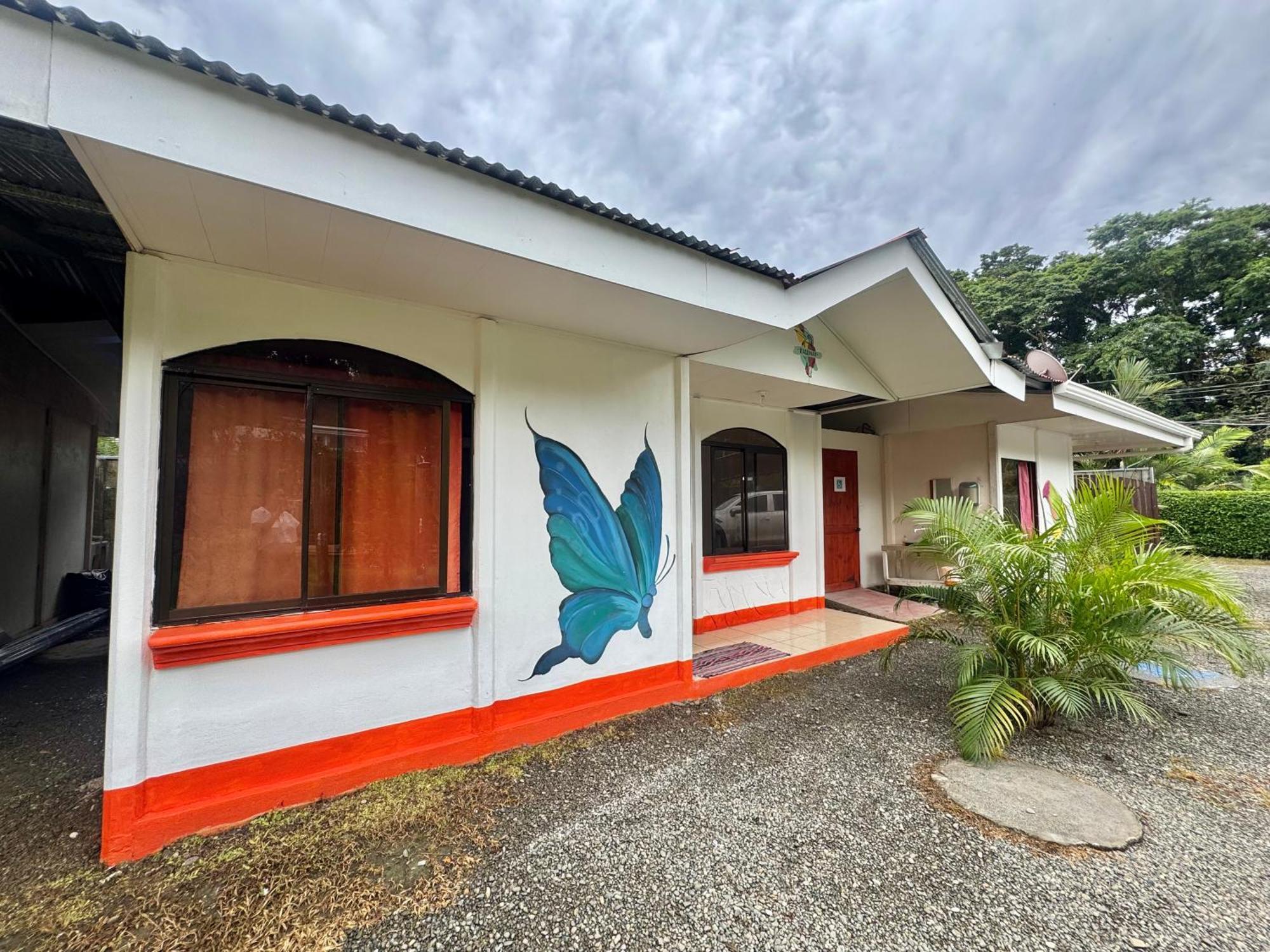 Kalunay Hostel Puerto Viejo de Talamanca Экстерьер фото