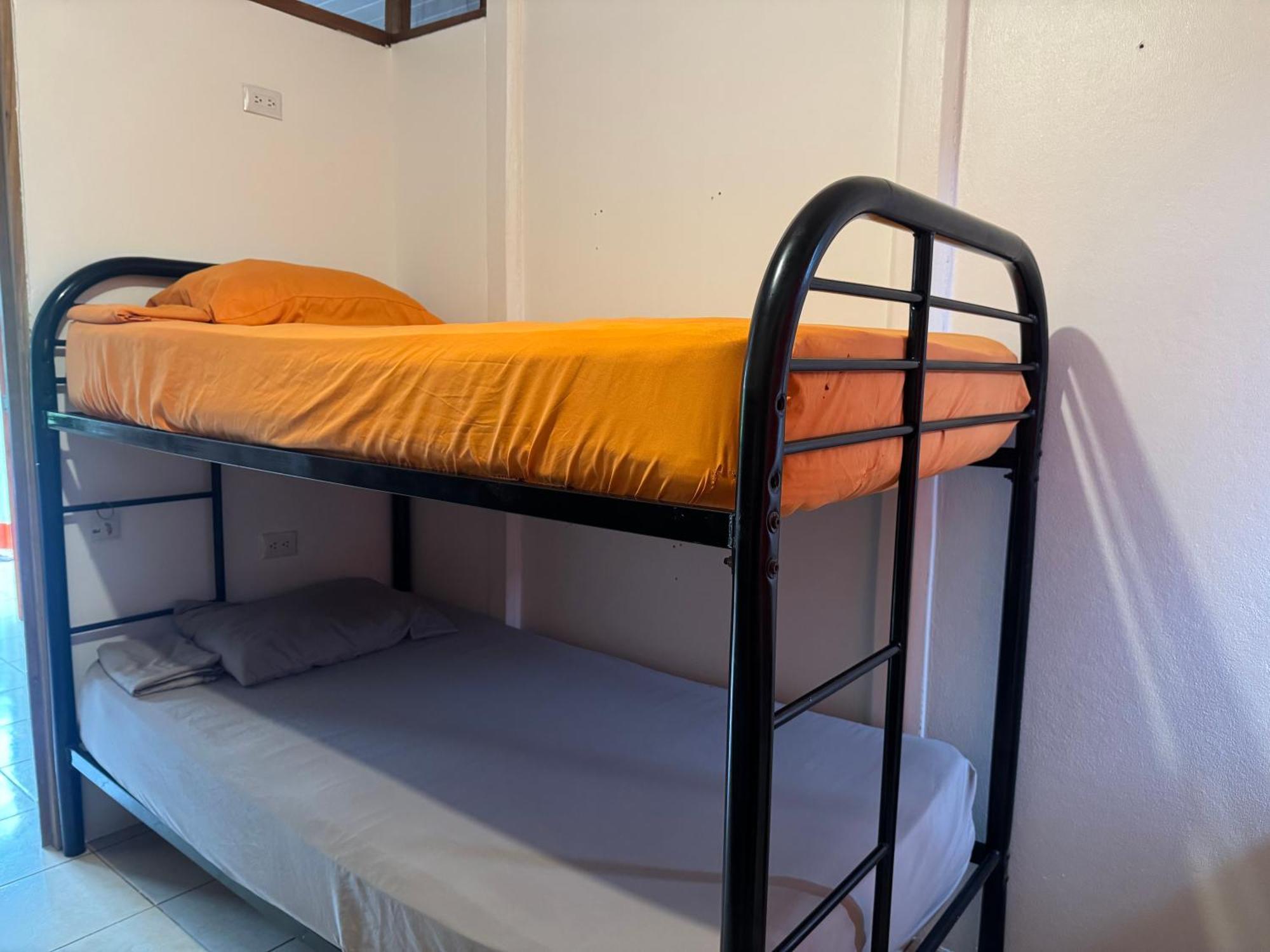 Kalunay Hostel Puerto Viejo de Talamanca Экстерьер фото