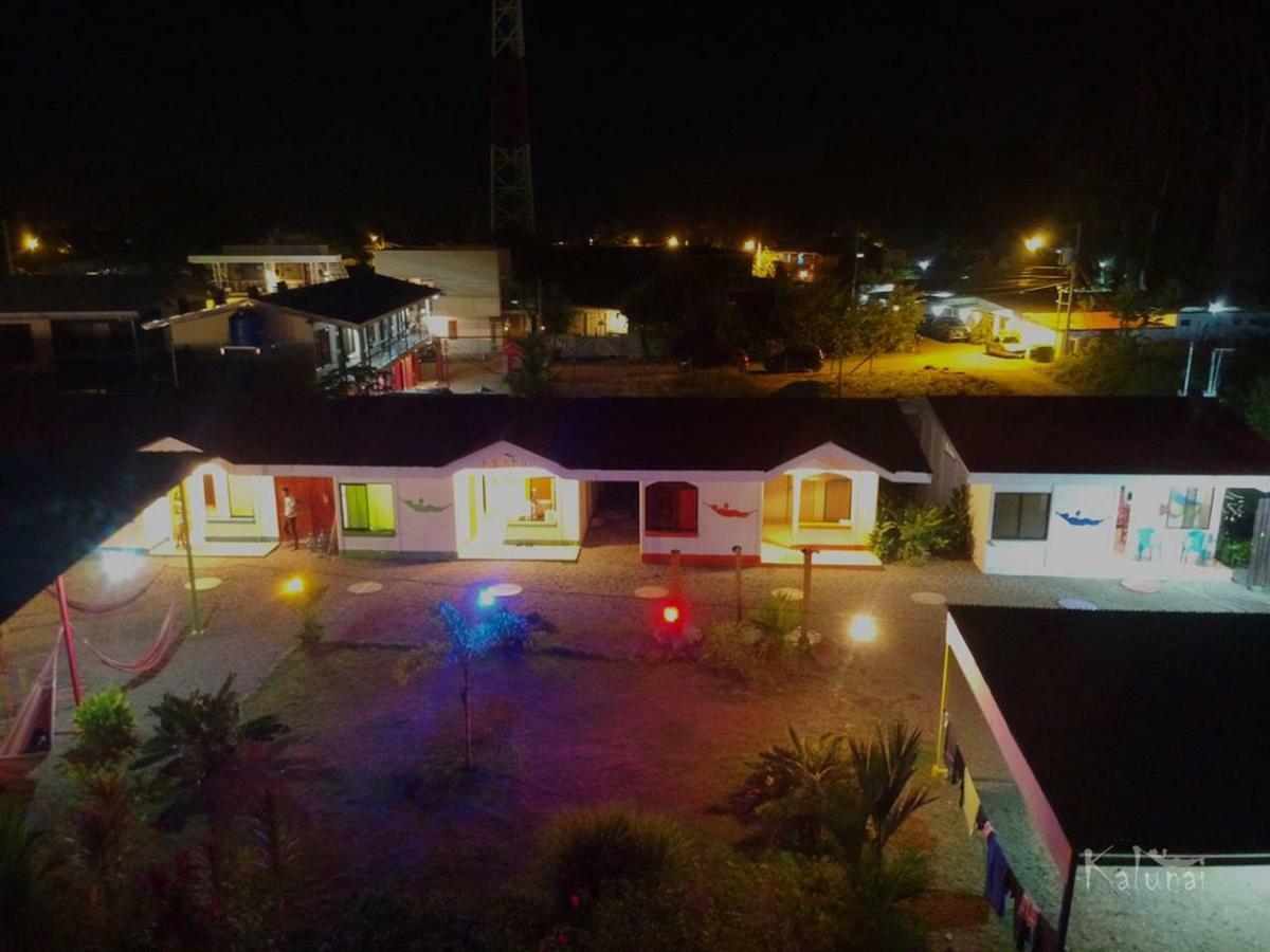 Kalunay Hostel Puerto Viejo de Talamanca Экстерьер фото